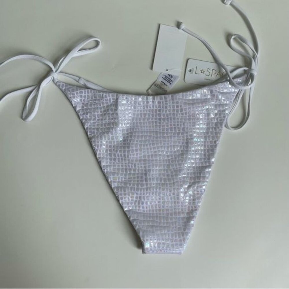 l*space White Triangle String Bikini Set - Picture 4 of 6